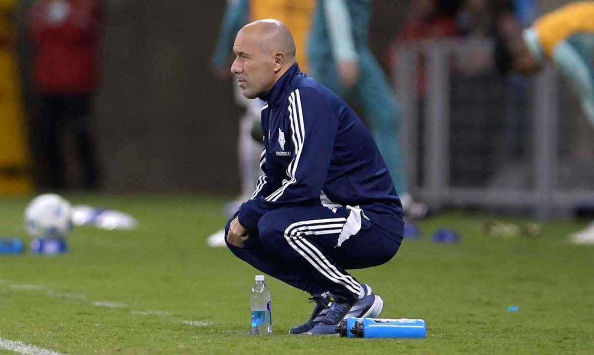 No comando da Raposa, o técnico Leonardo Jardim tem mostrado qualidades como liderança e estratégia - (crédito: DOUGLAS MAGNO / AFP) No comando da Raposa, o técnico Leonardo Jardim tem mostrado qualidades como liderança e estratégia - (crédito: DOUGLAS MAGNO / AFP)