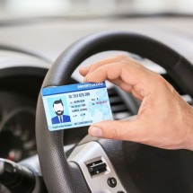 Como dirigir no exterior: veja as regras para usar CNH ou PID - pixelshot