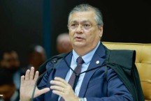 Dino define destino de v&#237;deo da PF que mostra senador com dinheiro na cueca