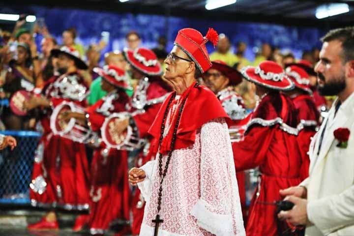 A escola foi vice-campeã em 2019 e no ano seguinte voltou a vencer o Carnaval Carioca depois de 23 anos, com o enredo "Viradouro de alma lavada", sobre as Ganhadeiras de Itapuã. Ciça colocou atabaques no meio da bateria, sobretudo no refrão "ensaboa, mãe".