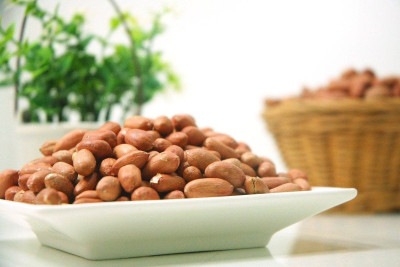 Apreciado por muitos brasileiros como petisco, o amendoim oferece benefícios à saúde quando consumido in natura ou minimamente processado. É um alimento que repõe a energia   sem custar muito. Mas deve ser consumido com moderação.  -  (crédito: Imagem de forwimuwi73 por Pixabay)