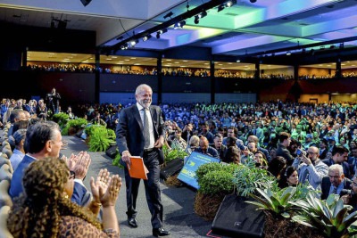 Lula anunciou a ampliação de programas sociais, mesmo com CNM reclamando do impacto na folha de pagamento das prefeituras -  (crédito:  RICARDO STUCKERT/PR)