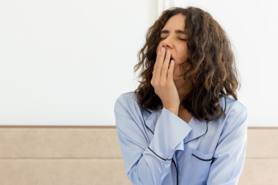Investir em uma rotina mais saudável, respeitar os sinais do corpo e entender como funciona o próprio ciclo de sono são passos essenciais para conquistar manhãs mais leves e dias mais produtivos -  (crédito: Freepik)