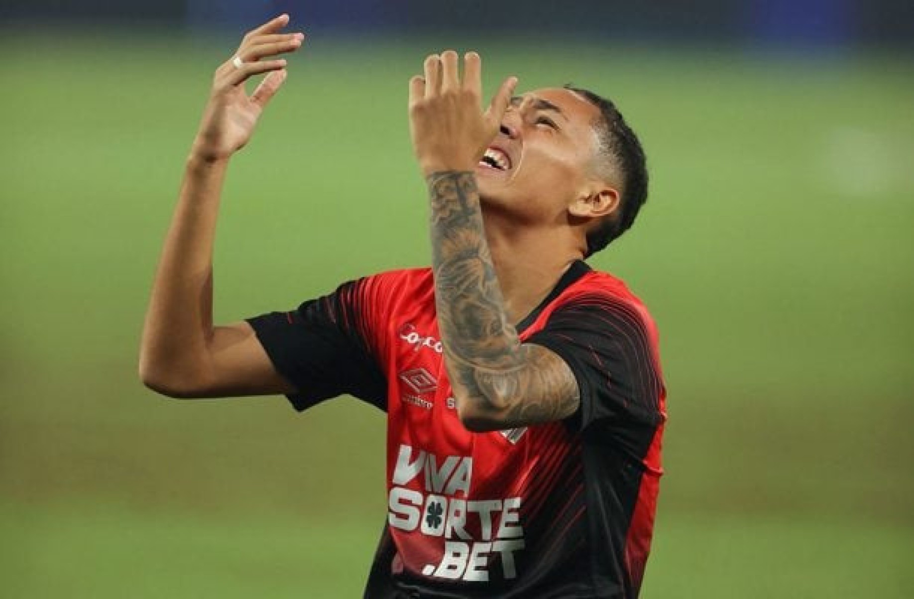 Athletico elimina Brusque e avança às oitavas na Copa do Brasil Athletico elimina Brusque e avança às oitavas na Copa do Brasil