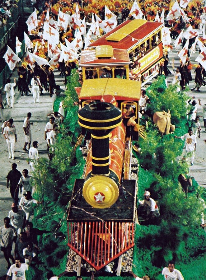Um dos maiores momentos de mestre Ciça na Sapucaí foi no Carnaval de 1992. Afinal, a Estácio de Sá se sagrou campeã com o enredo "Paulicéia Desvairada - 70 Anos de Modernismo no Brasil" Um memorável desfile sobre o modernismo no Brasil e os setenta anos da Semana de Arte Moderna de 1922.