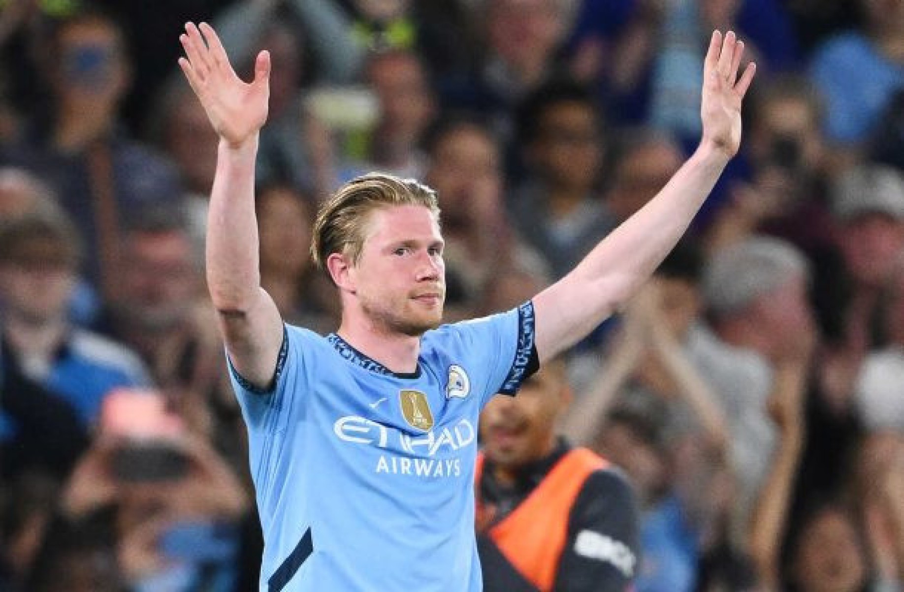 Com festa no Etihad, City vence Bournemouth na despedida de De Bruyne