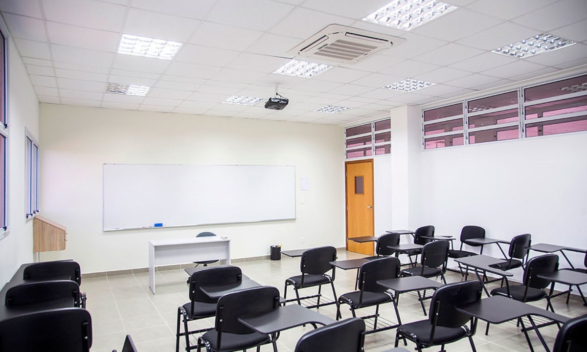 Sala de aula vazia; imagem meramente ilustrativa -  (crédito:  Fernando Stankuns/Flickr)