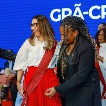 Janja recebe de Lula a mais alta comenda cultural do país -  Ricardo Stuckert / PR