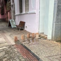 Café na Savassi tem banheiro interditado devido a fraldas no vaso sanitário - Reprodução/Redes Sociais