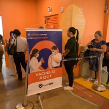 BH: mais de 500 pessoas são vacinadas contra a gripe em campanha do metrô