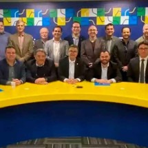 Reunião para a criação da Liga Forte Futebol (LFF), no fim de 2022. As discussões sobre o futuro do futebol brasileiro permanecem estagnadas -  (crédito: CBF / Divulgação 5/12/22)