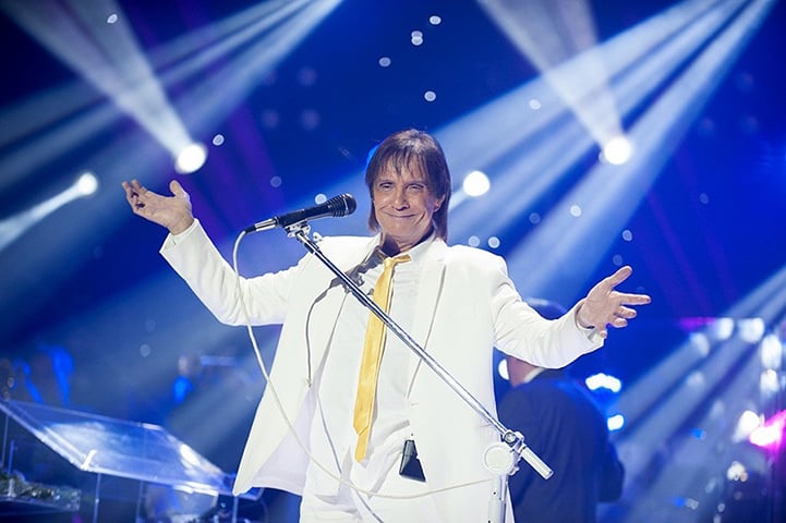 Roberto Carlos fez 84 anos no dia 19/04/2025. E recebeu homenagens de muita gente nas redes sociais. Famosos postaram elogios ao cantor apelidado de Rei. O niver ocorreu pouco depois de o Rei bombar na web com cara de poucos amigos. Relembre