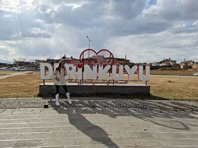 Um episódio  deu origem à cidade de Derinkuyu, na Turquia, e se eternizou como um fato dos mais curiosos da história. É que o lugar, na região da Capadócia,  foi redescoberto a partir de algo absolutamente simplório.  -  (crédito: - Divulgação nomatto.com )