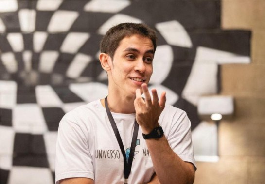 Edutubers: professor mineiro ensina física e matemática com bom humor