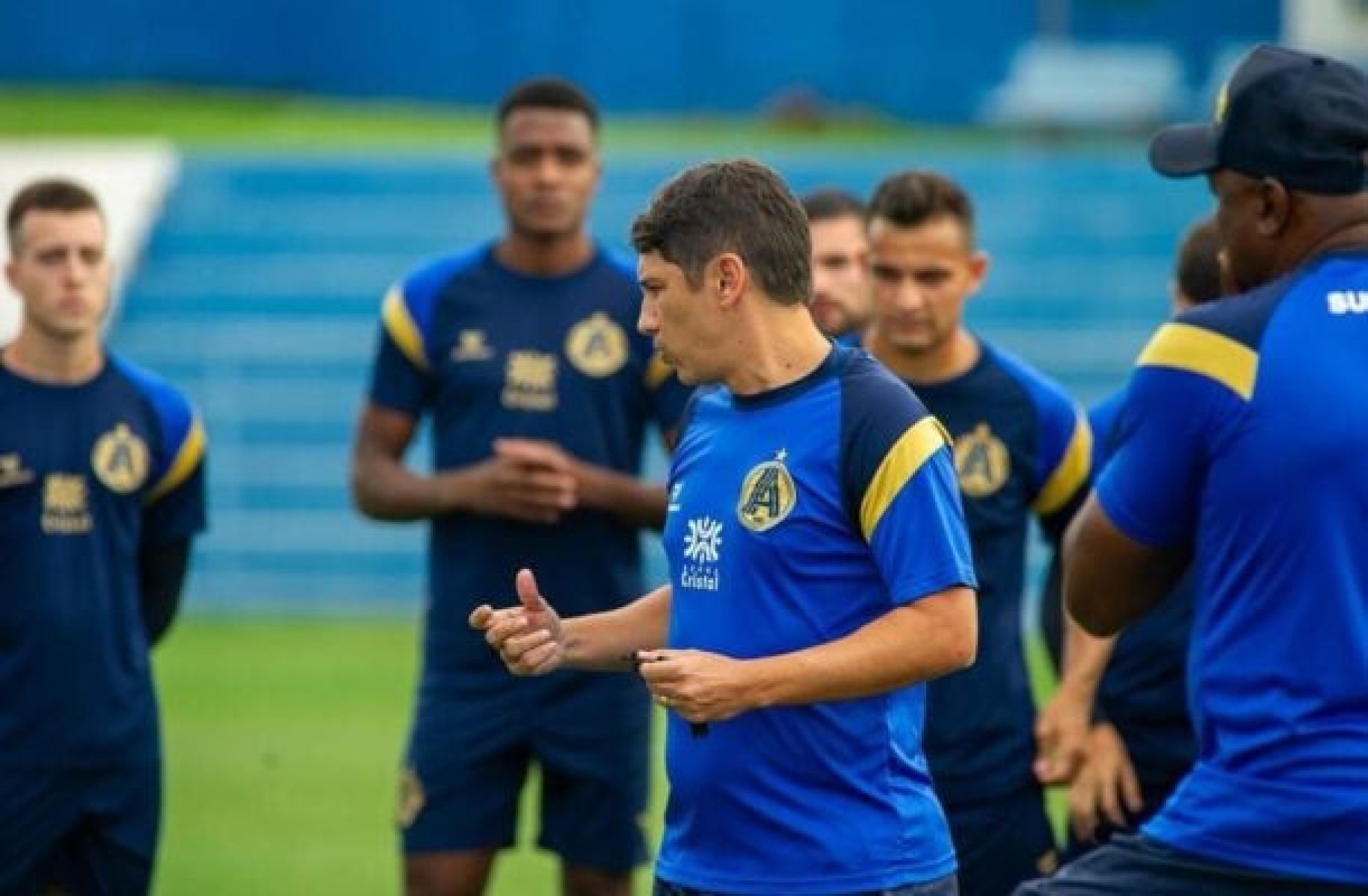 Técnico da Aparecidense, Lúcio Flávio quase atuou pelo Fluminense; relembre