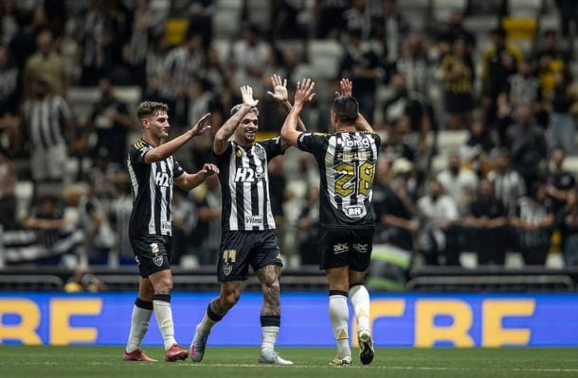 Com brilho da base e de Rony, Atlético bate o Maringá e avança sem sustos na Copa do Brasil Com brilho da base e de Rony, Atlético bate o Maringá e avança sem sustos na Copa do Brasil