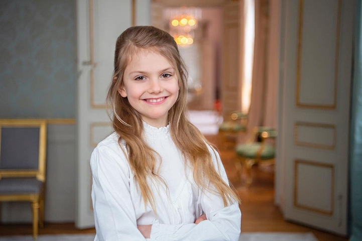 Princesa Estelle da Suécia - Filha mais velha da princesa Vitória da Suécia e do príncipe Daniel, Estelle é a segunda na linha de sucessão ao trono sueco. Adolescente, á participa de várias cerimônias e eventos oficiais, incluindo o Dia Nacional da Suécia, consolidando seu papel na vida pública sueca.-Kate Gabor/Kungl. Hovstaterna