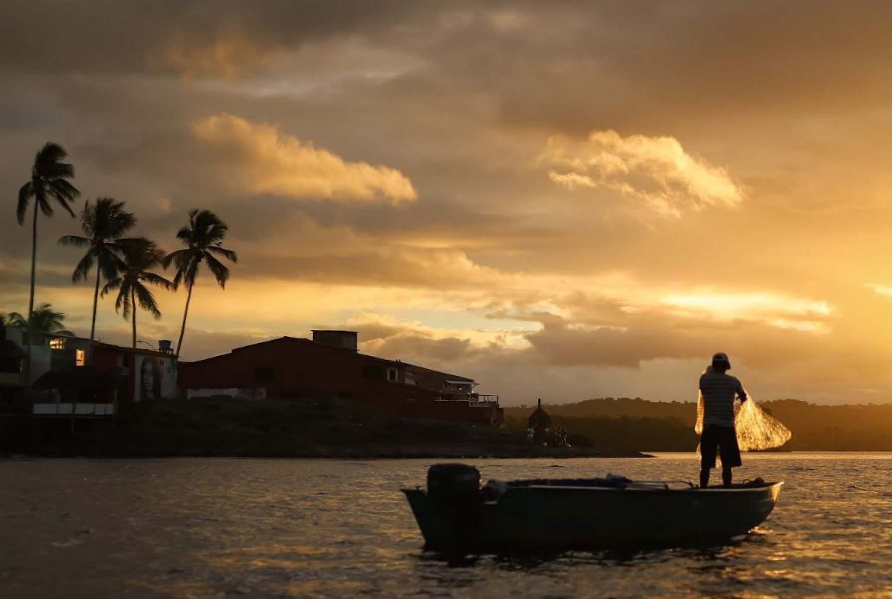 Pôr do Sol visto do Rio das Conchas-Renata Ghiotto/Divulgação