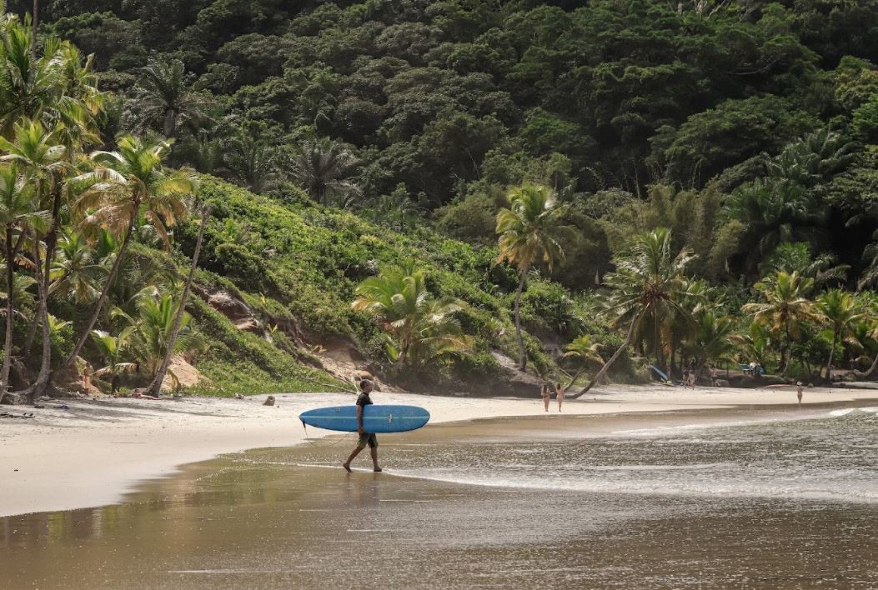 Frequentada por surfistas, a Praia da Engenhoca é um paraíso na região-Renata Ghiotto/Divulgação