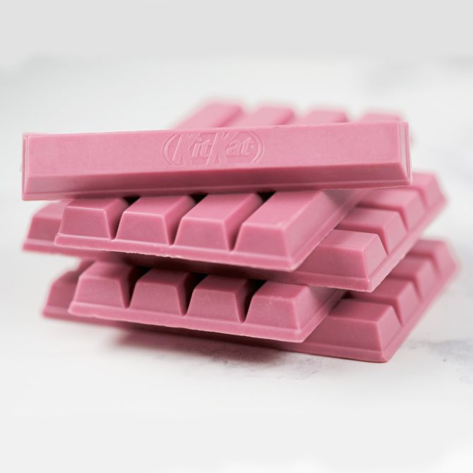 O chocolate ruby chegou ao Brasil em 2019. Sua quantidade de gordura está na casa de 36%,