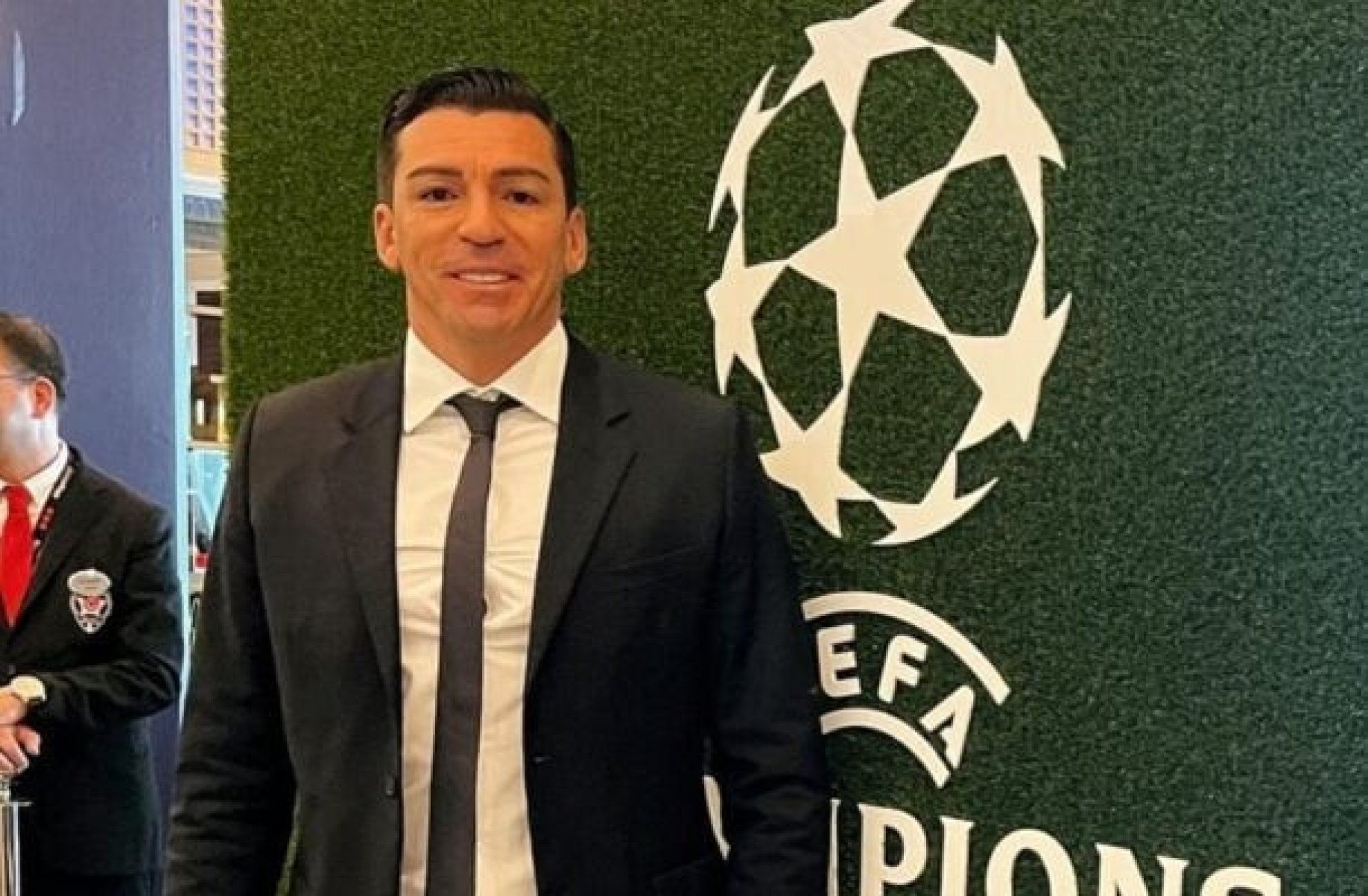 Ex-zagueiro Lúcio é transferido para hospital em Porto Alegre