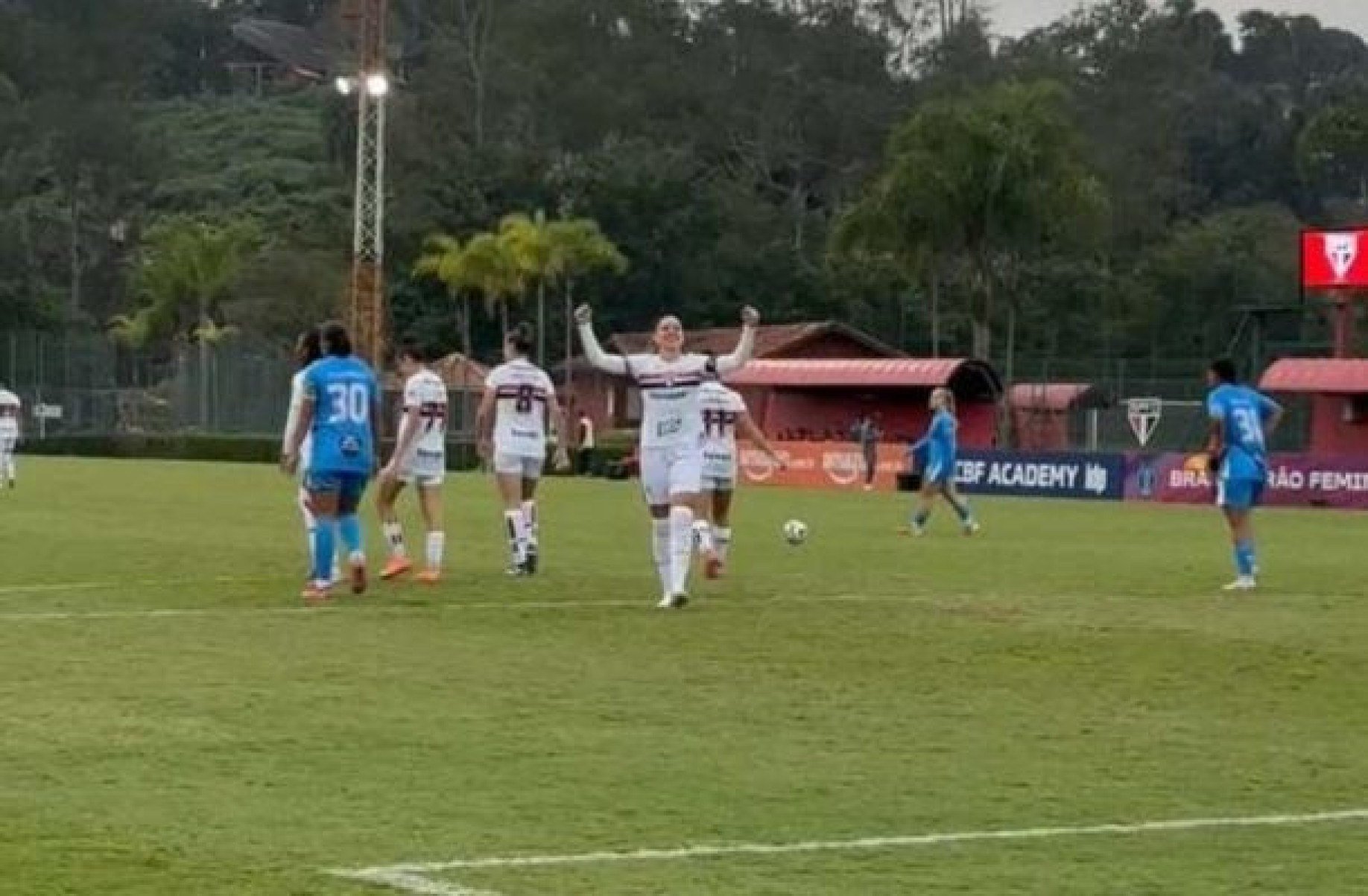 São Paulo goleia Real Brasília pelo Brasileirão Feminino