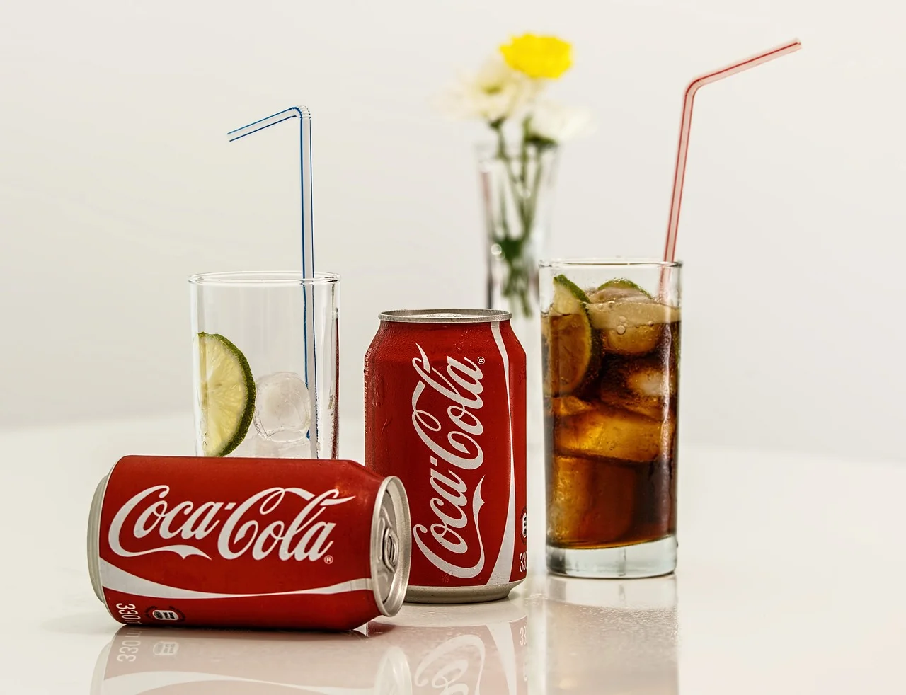 Uma vez por ano, a lata da Coca-Cola fica azul no Brasil; saiba onde e por quê - Imagem de Steve Buissinne por Pixabay


