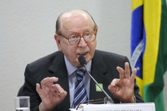 Morre Evanildo Bechara, um dos maiores gramáticos do Brasil