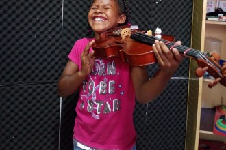 Vaquinha para ajudar escola de música arrecada R$ 0,50