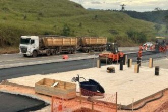 Obras na BR-381 paralisam trânsito próximo a João Monlevade