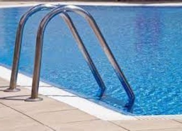 Na defesa, o condomínio alegou que a criança estava desacompanhada e entrou na piscina de forma imprópria -  (crédito: Reprodução/Freepik)