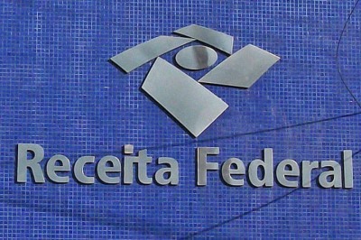 A Receita abre a consulta ao primeiro lote de restituição do IR nesta sexta-feira (23) -  (crédito:  Flickr IguaÃ­ Mix)