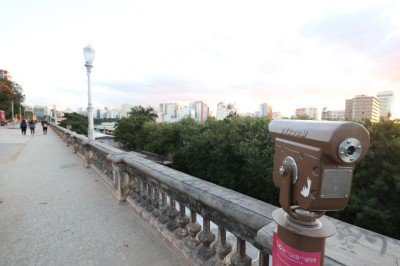  Lunetas na rua Sapucai recebem manutenção -  (crédito: Marcos Vieira /EM/DA. Press. Brasil)