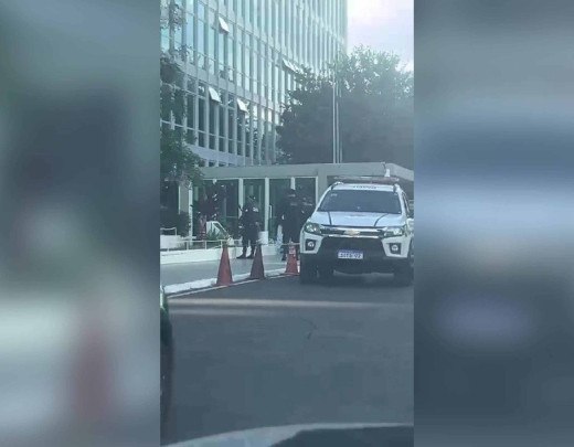 Militares do Bope foram acionados para uma ocorrência de suspeita de artefato em frente ao local -  (crédito: Material cedido ao Correio)