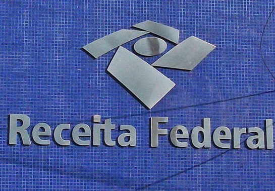 Restituição paga em junho tem correção de 1%; veja calendário e quem recebe