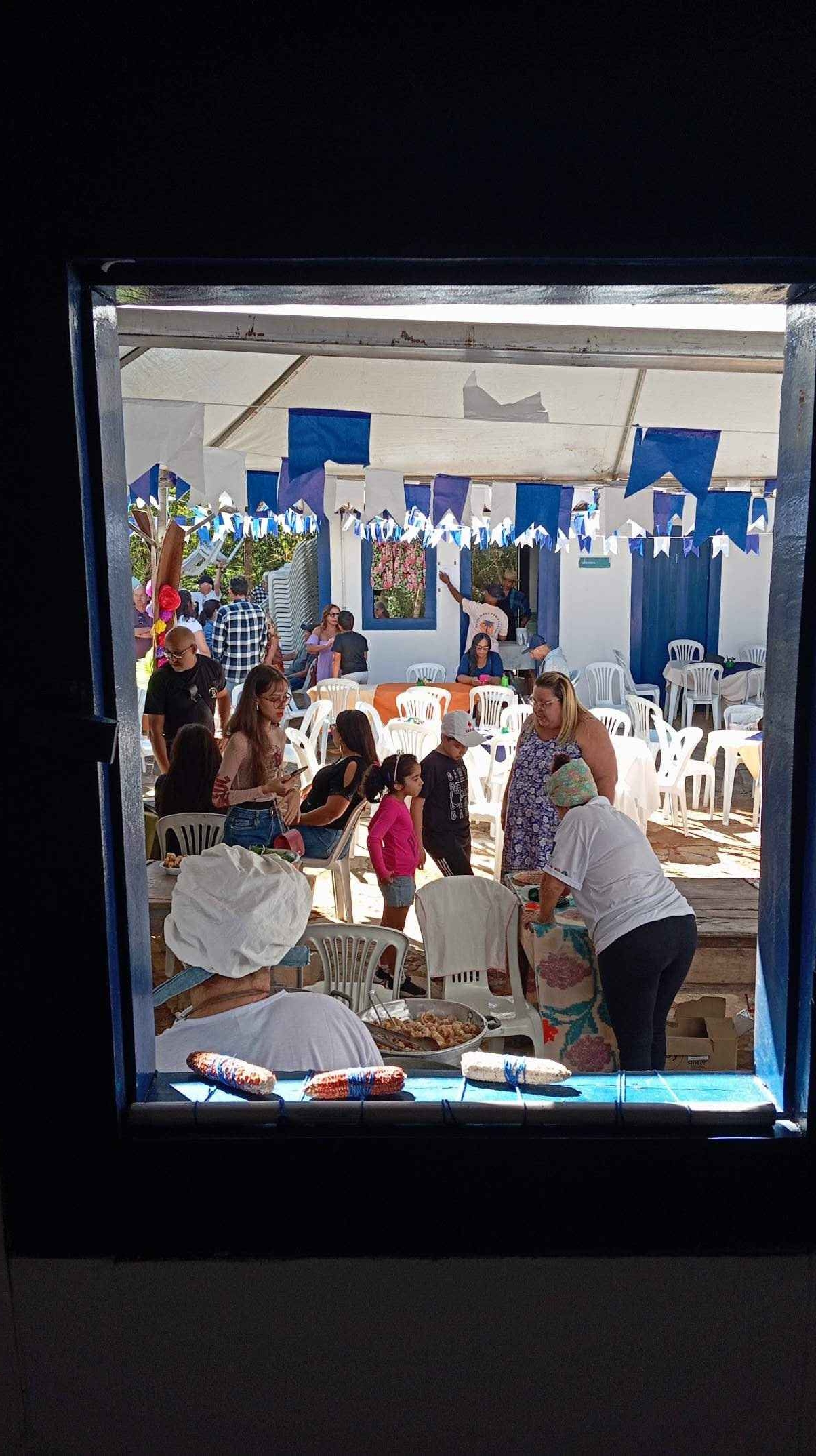  Um time de cozinheiras estará no comando das panelas preparando o melhor da comida mineira
    -Carlos Altman/EM