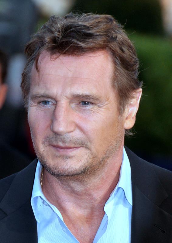 Liam Neeson disse: "Kevin é um bom homem, de grande caráter. Ele é sensível, articulado e não faz julgamentos, além de ter um ótimo senso de humor. Ele também é um dos nossos melhores artistas. Falando por mim, eu acho que a indústria sente muito sua falta" 