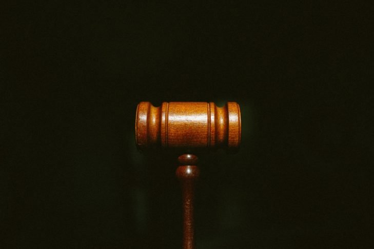 Sua transição para uma república democrática em 2008 representa um marco significativo na luta pela cidadania e participação política, refletindo a determinação de seu povo em construir um futuro mais justo e próspero.-Tingey Injury Law Firm Unsplash



