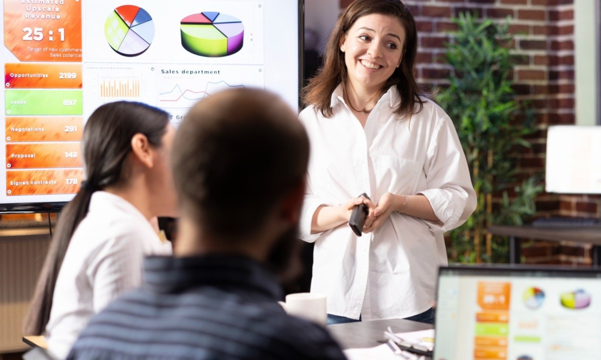 A equipe de marketing conhece melhor os prazos e capacidades da operação - (crédito: Freepik/Reprodução) A equipe de marketing conhece melhor os prazos e capacidades da operação - (crédito: Freepik/Reprodução)