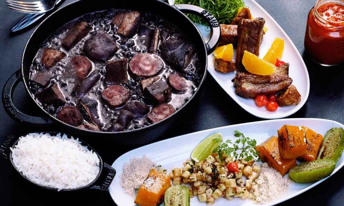 Não sei se ainda existem restaurantes que se tornam pontos de confraternização em torno da feijoada de sábado - (crédito: Bruno Geraldi/Divulgação) Não sei se ainda existem restaurantes que se tornam pontos de confraternização em torno da feijoada de sábado - (crédito: Bruno Geraldi/Divulgação)