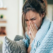 Soluções caseiras podem causar danos ao sistema respiratório; entenda  - filadendron de Getty Images Signature