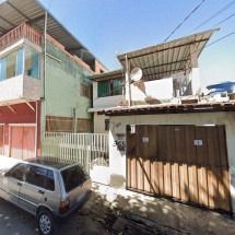 Vazamento de água ameaça imóveis de desabamento em BH - Google Street View/Reprodu&ccedil;&atilde;o