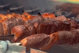 Carne de sol e pequi são as estrelas de festa no Norte de Minas
