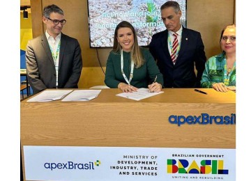 R$ 7,8 bi: Uberaba assina na Holanda o maior investimento de sua história -  (crédito: Prefeitura de Uberaba/DivulgaÃ§Ã£o)
