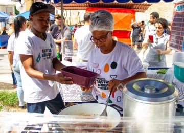 Marlene é uma das cozinheiras que tempera o Circuito Gastronômico de Favelas -  (crédito: Circuito Gastronômico de Favelas/Divulgação)