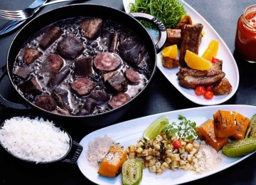 Não sei se ainda existem restaurantes que se tornam pontos de confraternização em torno da feijoada de sábado -  (crédito: Bruno Geraldi/Divulgação)