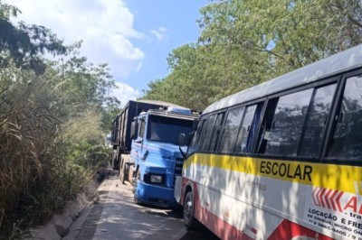 A área foi sinalizada e a Polícia Militar acionada para providências de trânsito -  (crédito: CBMMG/Divulgação )