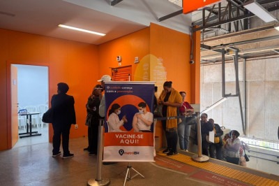 O Metrô BH realiza uma nova ação de vacinação contra a gripe voltada aos clientes e colaboradores do sistema metroviário -  (crédito: Metrô BH/Divulgação)
