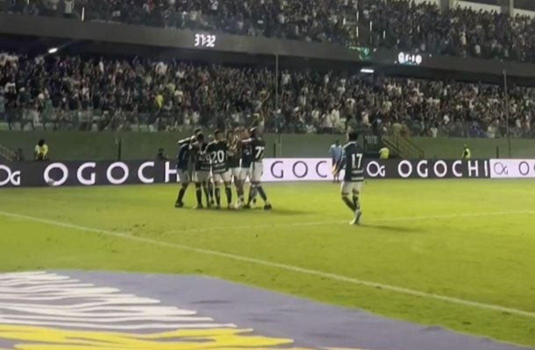 Goiás vence a Ferroviária e dispara na liderança da Série B Goiás vence a Ferroviária e dispara na liderança da Série B