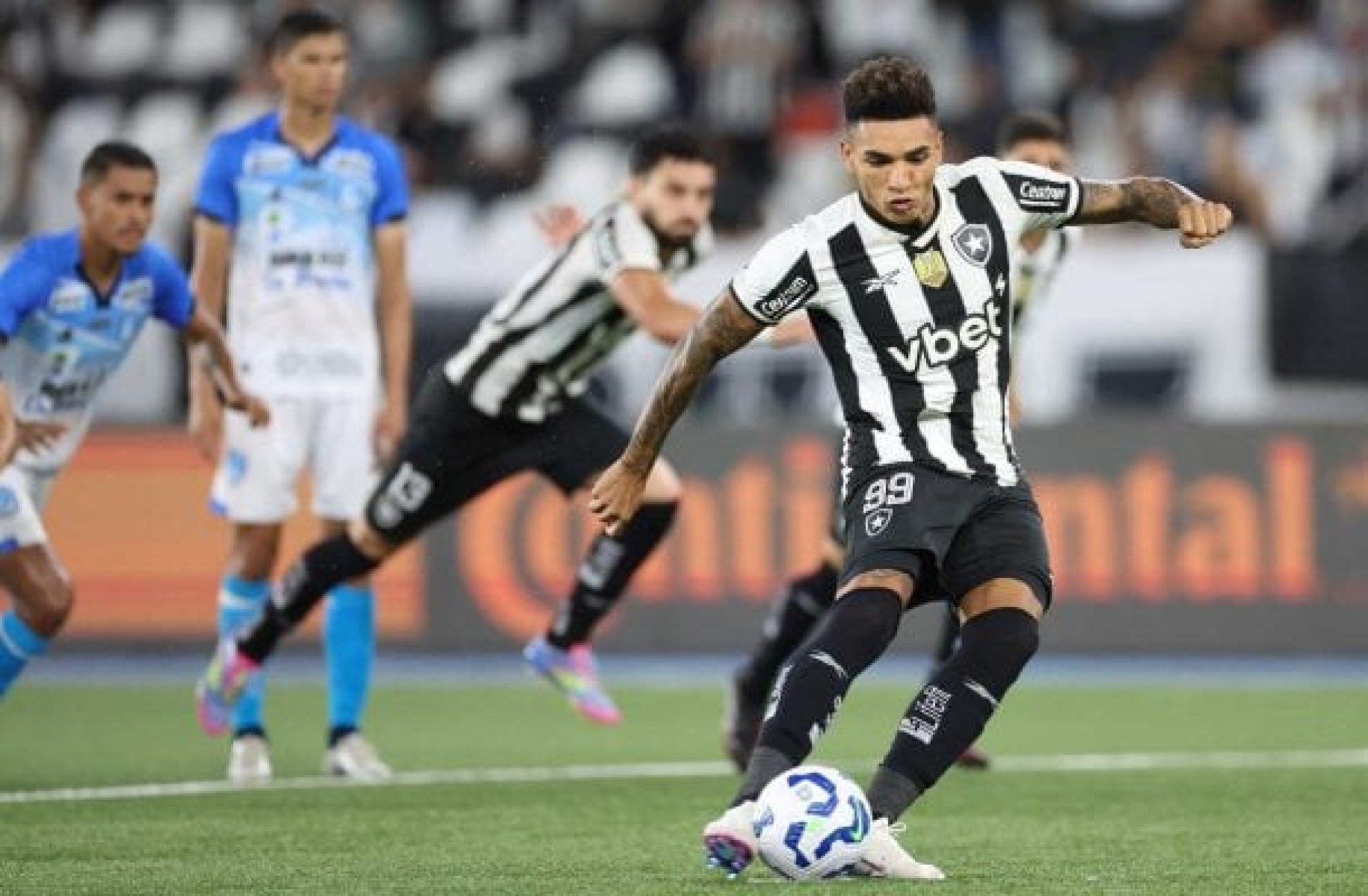 Igor Jesus, do Botafogo, volta a entrar na mira de clubes da Premier League